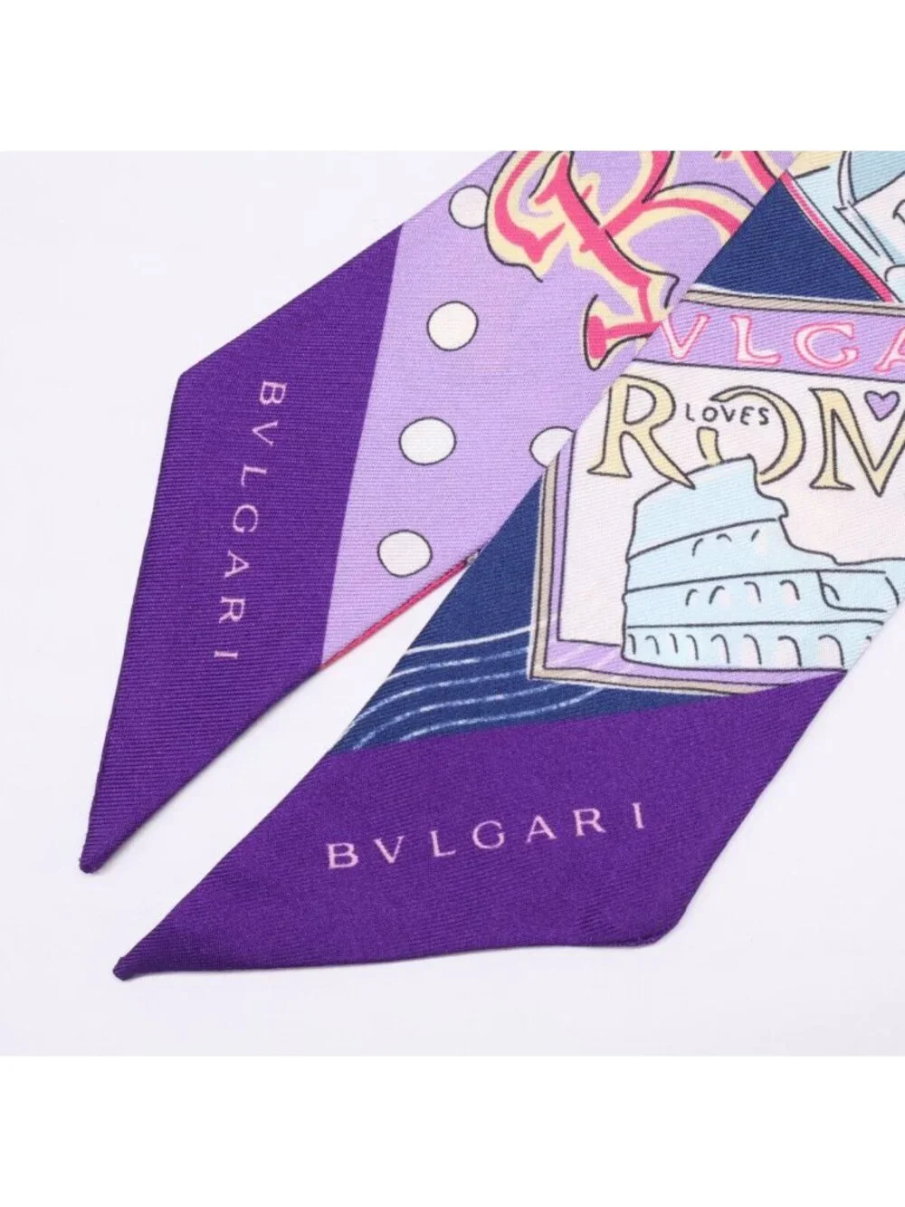 BVLGARI type similar